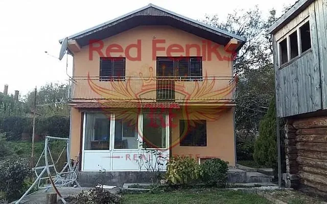 Дом в Зеленика