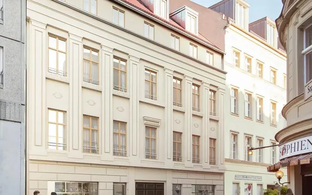VIVIENNE in Berlin