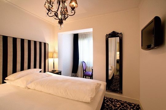 Отель в Дюссельдорф