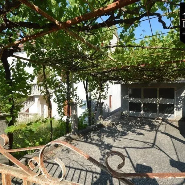 Дом в Херцег-Нови, фото 1