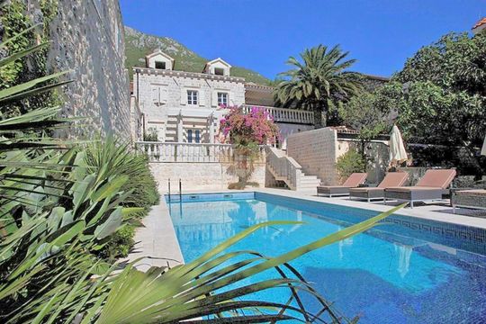 Дом в Пераст