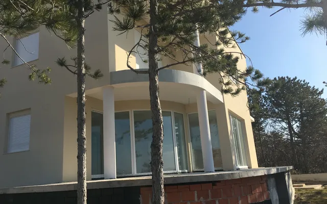 Дом в Цриквеница