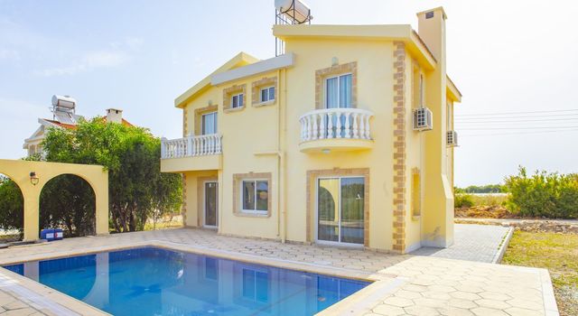 Вилла в Лапта