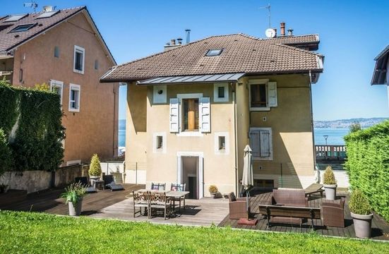 Вилла в Эвьян-ле-Бен