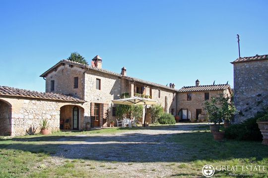 Дом в Сиена