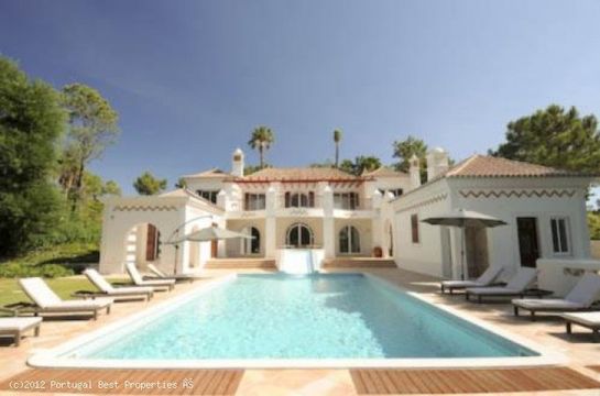 Вилла в Кинта ду Лагу