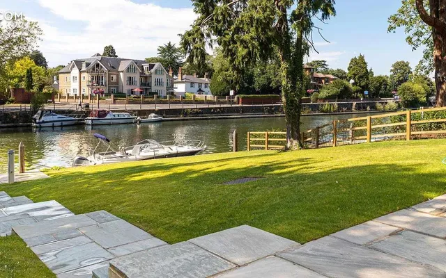 Taplow Riverside in Maidenhead