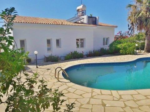 Бунгало в Пафос