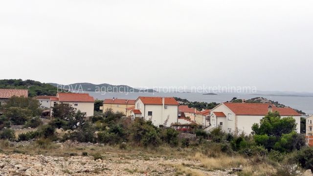 Земельный участок в Пакоштане