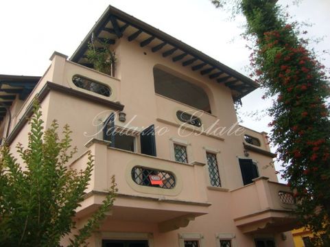 Квартира в Марина-ди-Пьетрасанта