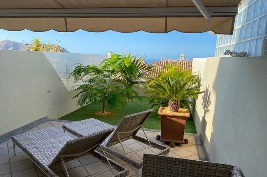 Таунхаус в Арон