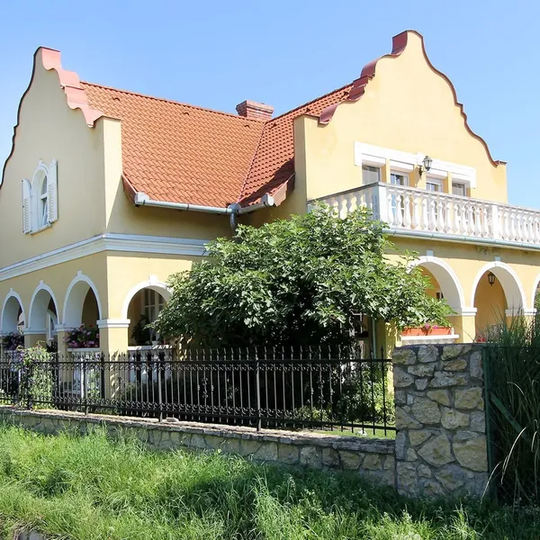 Дом в Кестхей, фото 1
