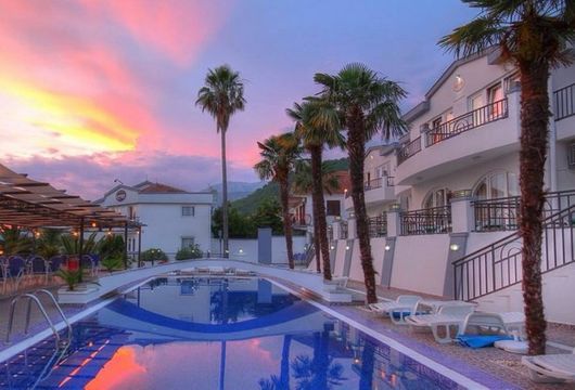 Отель в Херцег-Нови