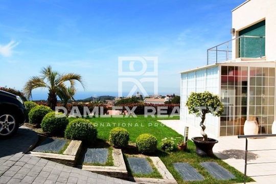 Вилла в Сан-Висенс-де-Монтальт