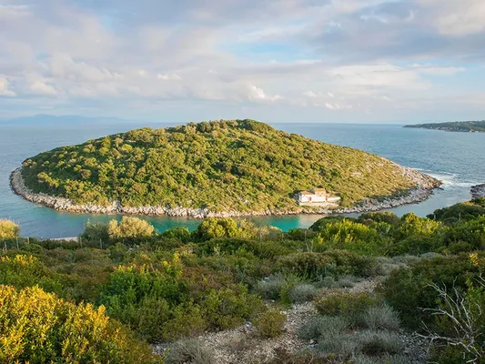 Земельный участок в Paxoi