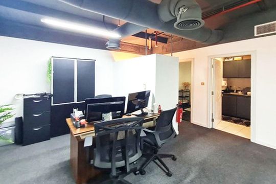 Офис в Дубай