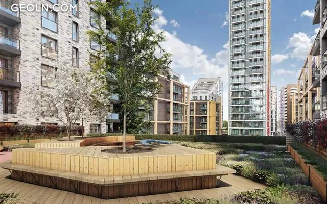 Osiers Square in London