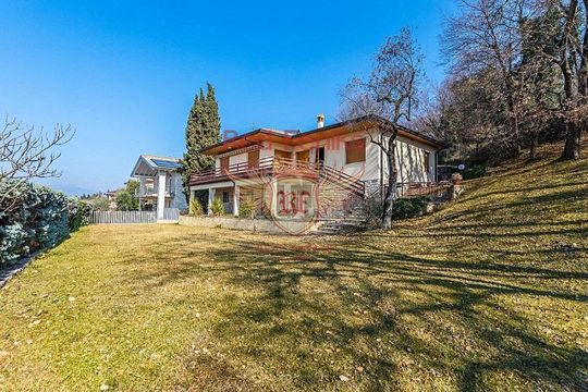 Вилла в Торри-дель-Бенако