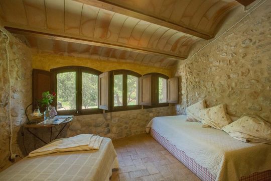 Отель в Жирона