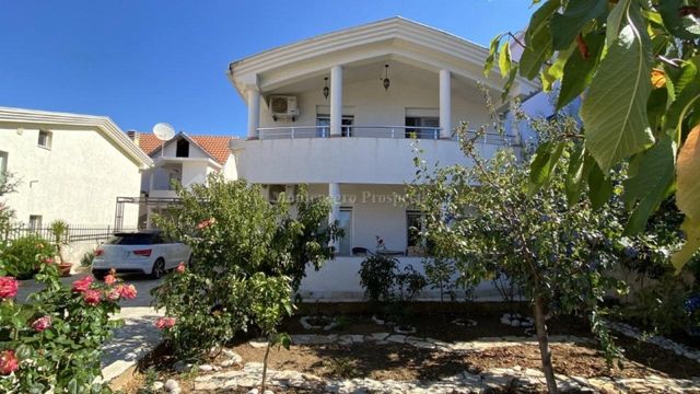 Отдельный дом в Добра Вода