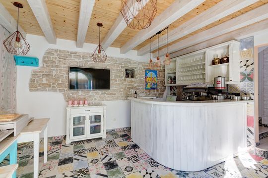 Коммерческая недвижимость в Пула