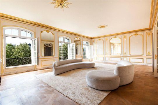 Квартира в Фаубург Сен-Гермен