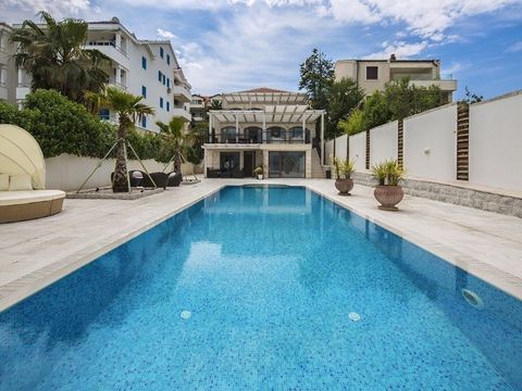 Вилла в Тиват