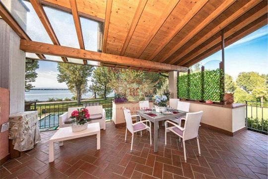 Квартира в Сирмионе