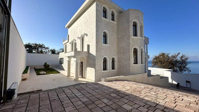 Вилла в Ратац