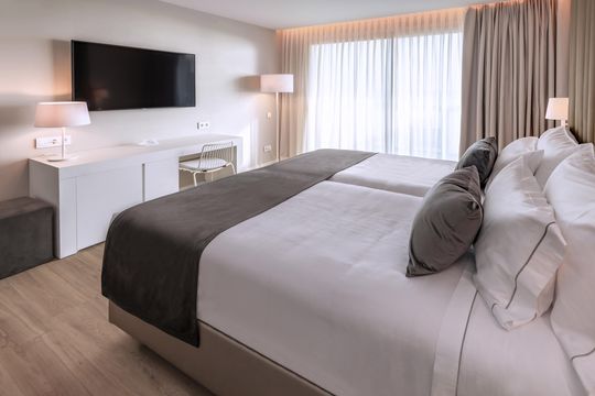 Отель в Кастельдефельс