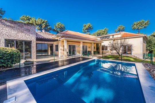 Коттедж в Лиссабон