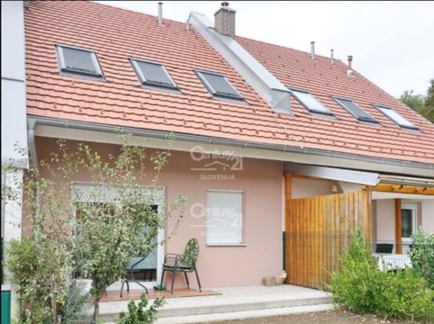 Смежный дом в Словенска-Бистрица