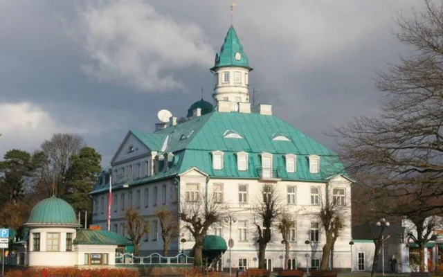 Отель в Майори