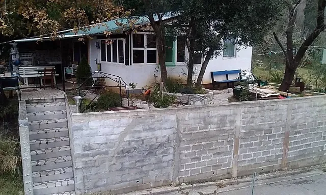 Дом в Каменари