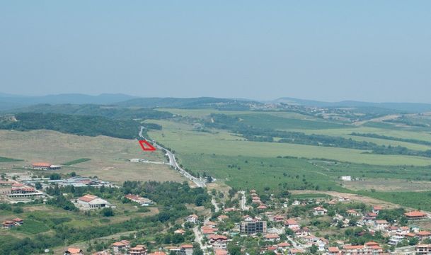 Земельный участок в Била