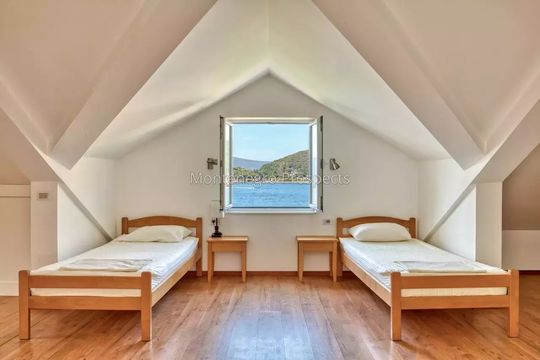 Вилла в Лепетане