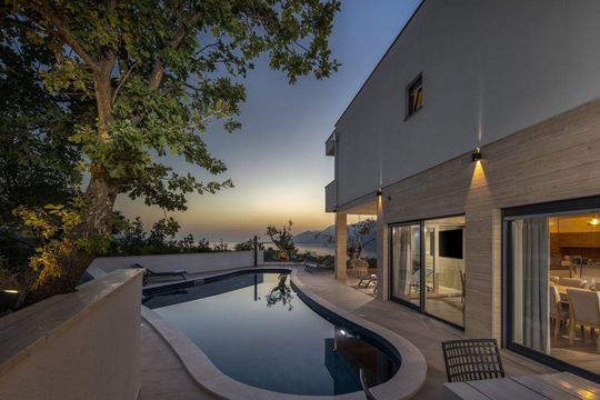 Дом в Задар