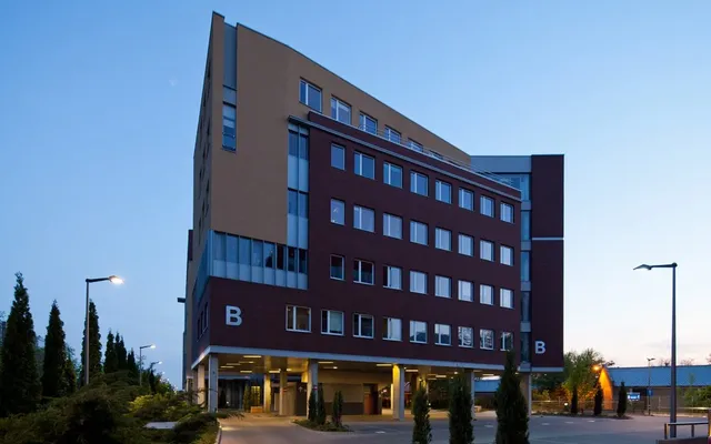Офис в Варшава