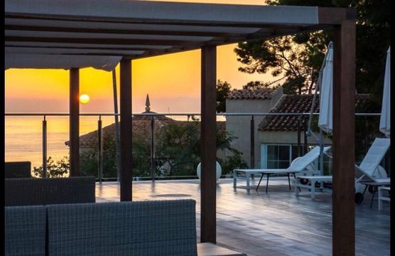 Отель в Бенидорм