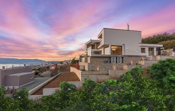 Вилла в Риека