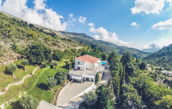 Вилла в Ла Тюрби