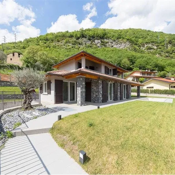 Вилла в Касат Лаго, фото 1