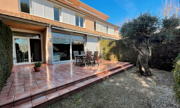 Таунхаус в Тиана