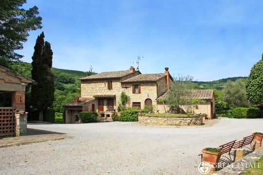 Дом в Сиена