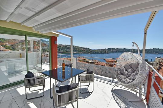 Пентхаус в Виллефранче Сур Мер