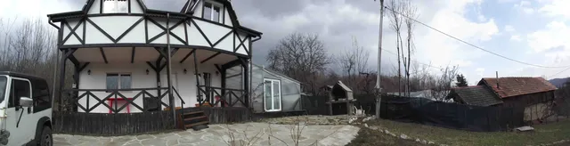 Коттедж в Алуниш