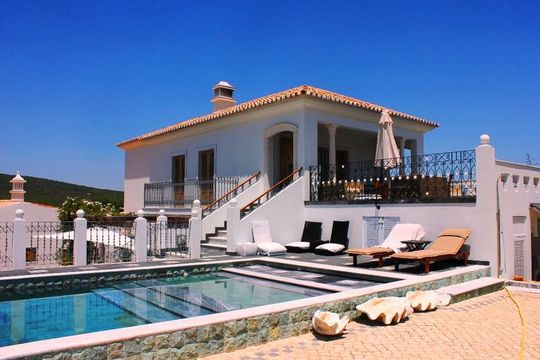 Вилла в Монкарапашу