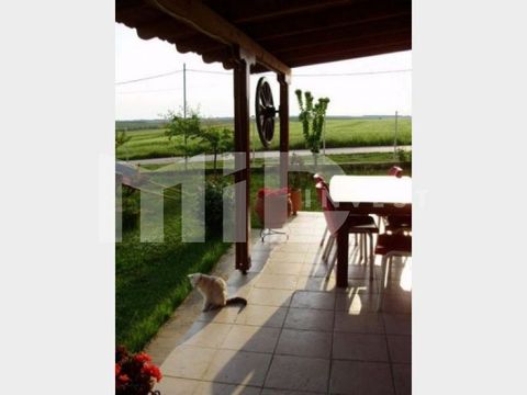 Отдельный дом в Неа Калликратия