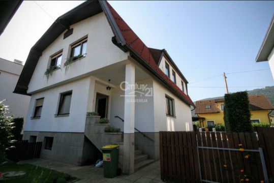 Таунхаус в Марибор