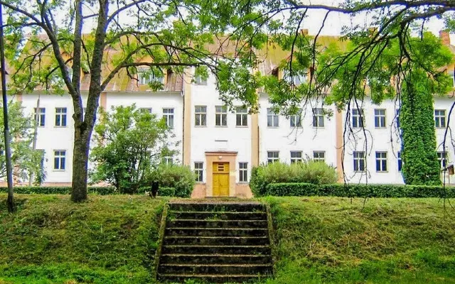 Замок в Вишкки